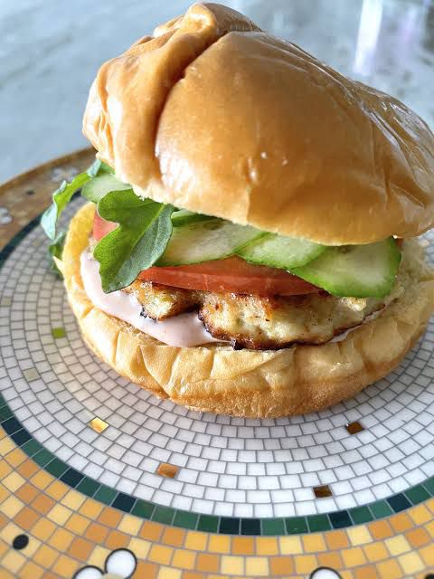 Salt & Pepper Chicken Burger